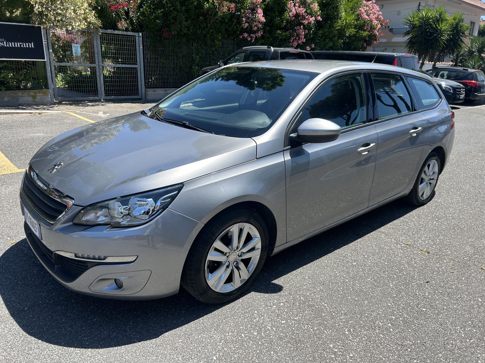 Peugeot 308 foto 2