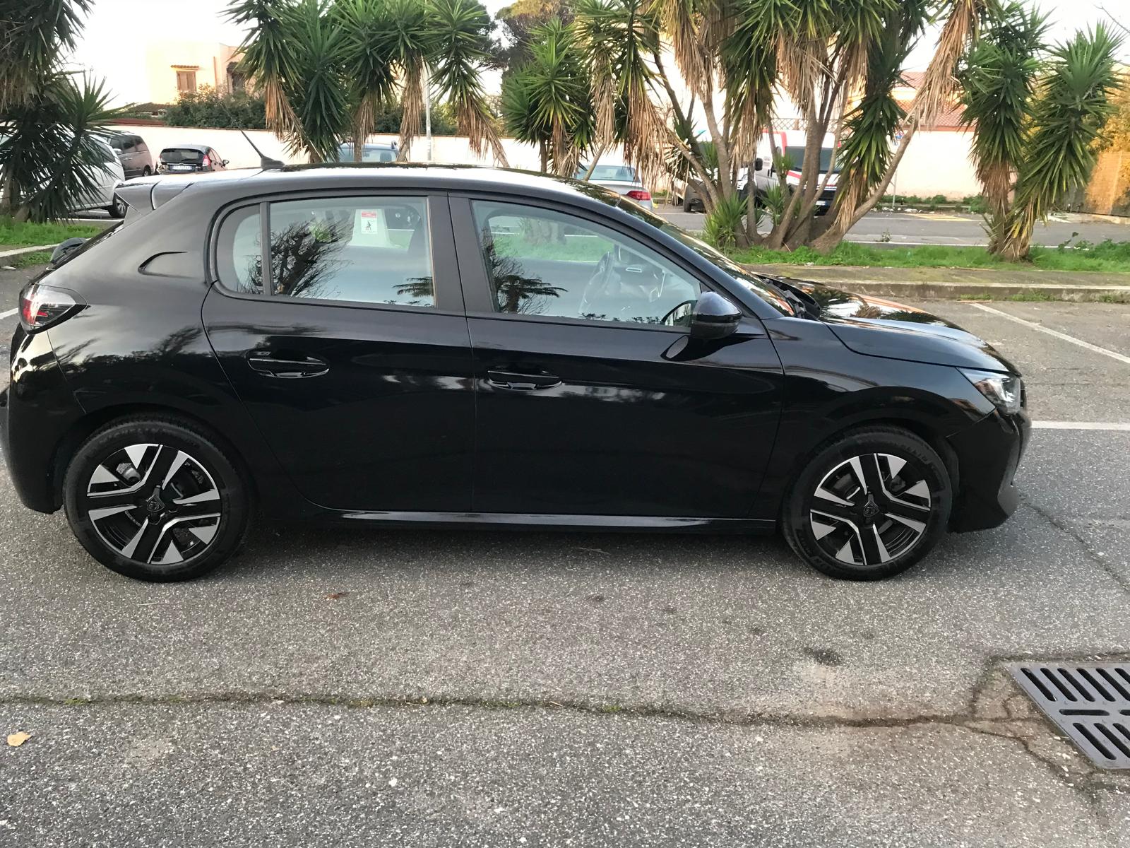 Peugeot 208 foto 5