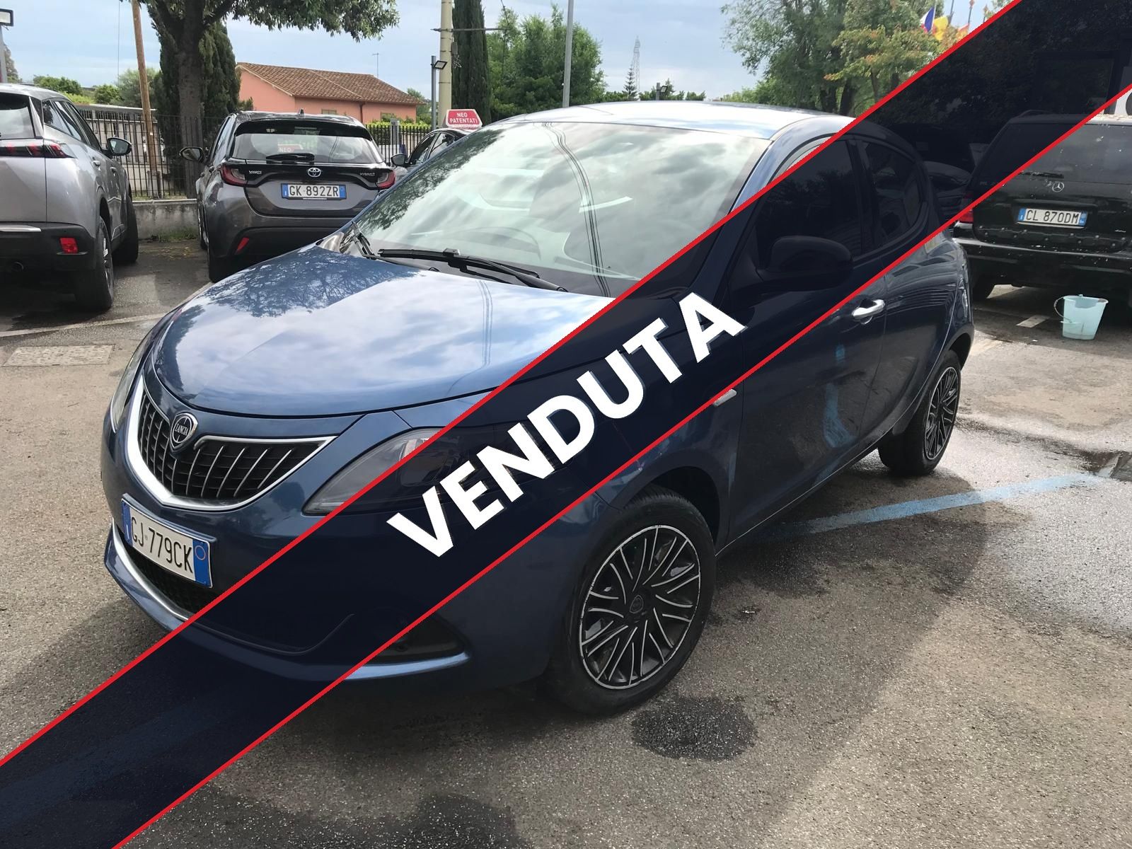 Lancia Ypsilon 1.0 FireFly  Hybrid Ecochic usata in vendita a Roma